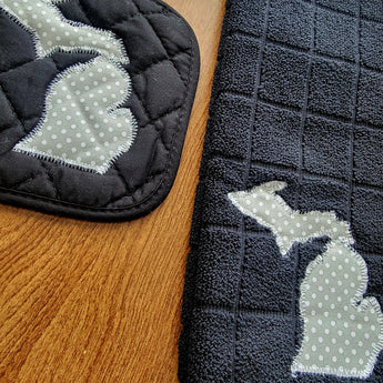 Michigan Kitchen Towel Set - Black and gray